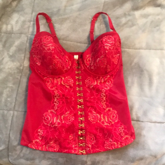 Corset - Picture 3 of 5